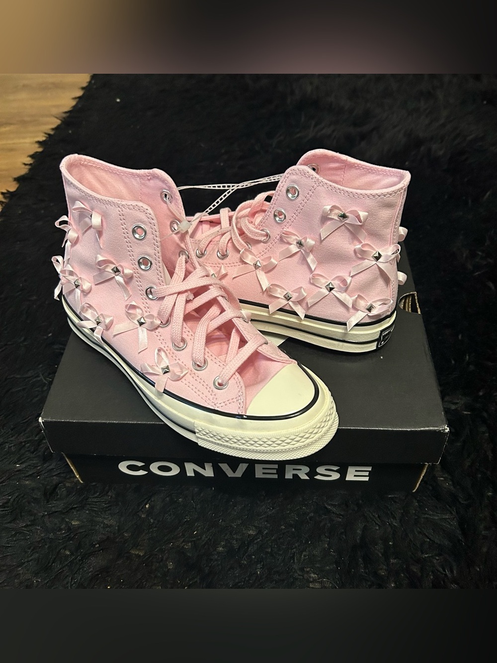 CONVERSE Chuck 70 hi top pink bow studded lace up shoes sneakers sz 8.5 new - Picture 9 of 9